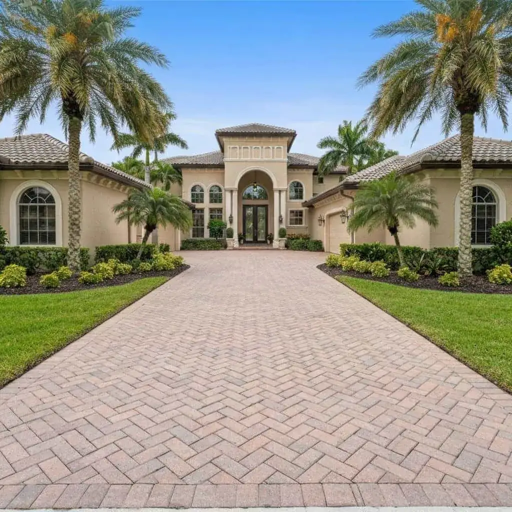 What the Paver Installation Process Looks Like for Homeowners