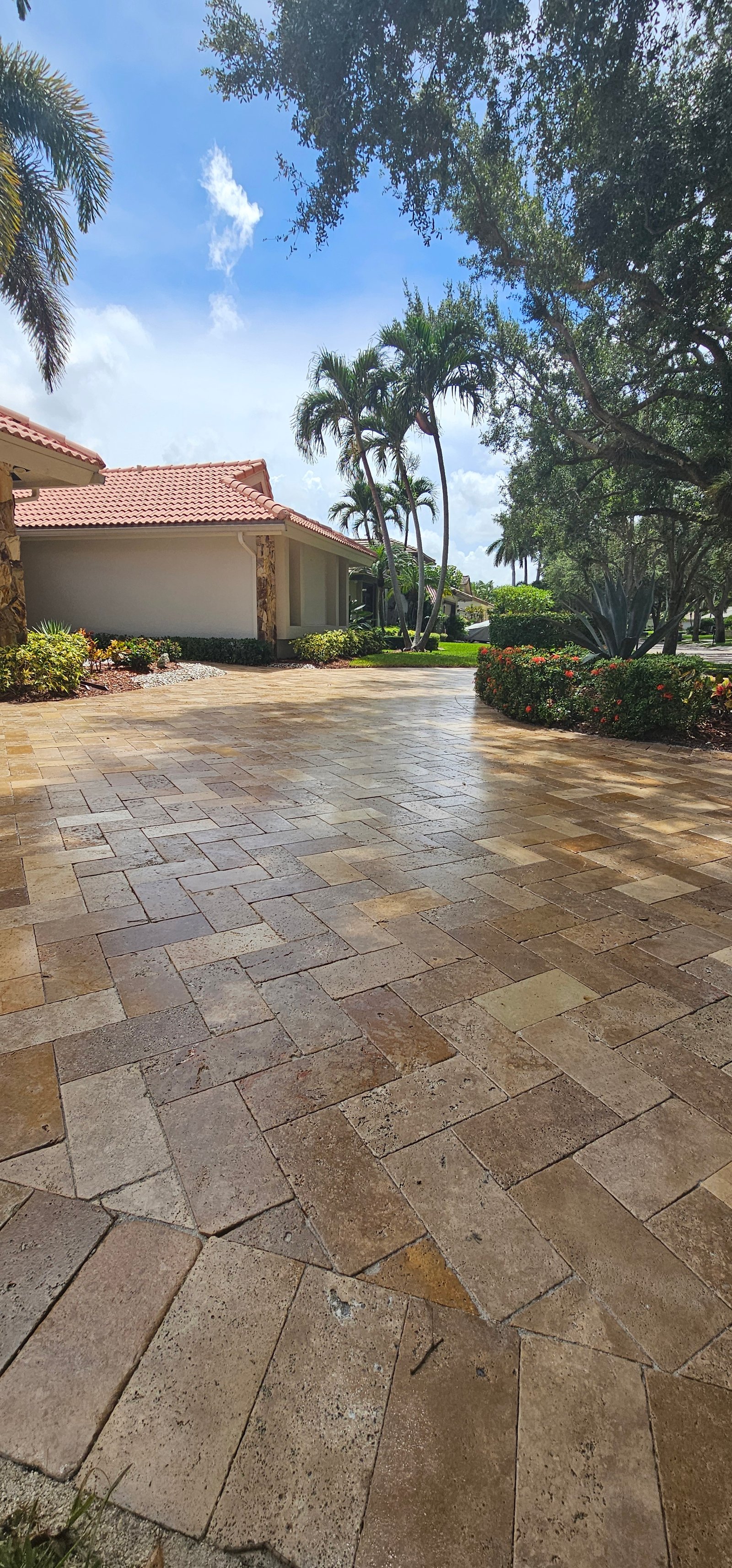Travertine Paver Cleaning & Non-Slip Sealing